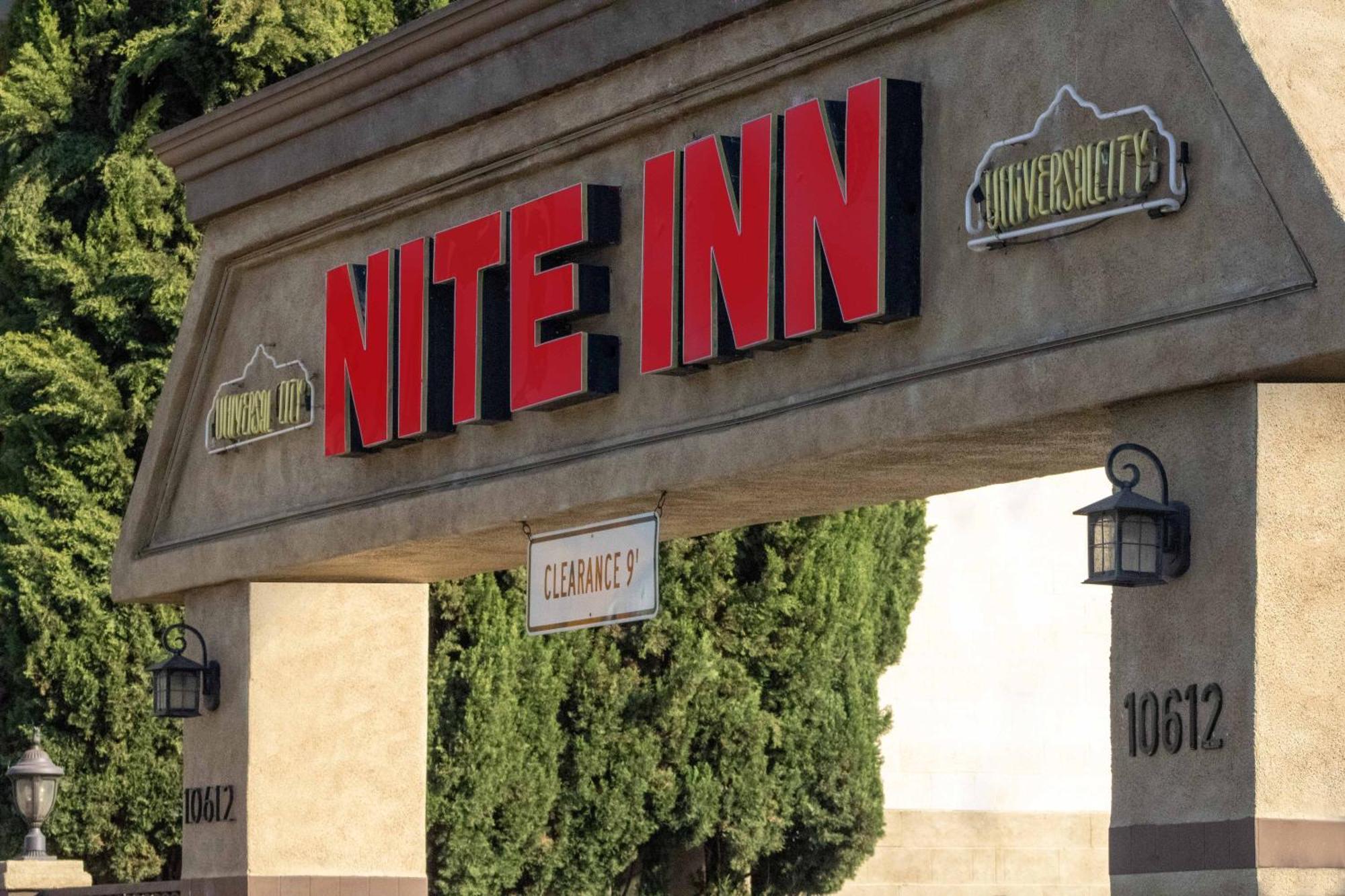 Nite Inn At Universal City - Walking Distance To Universal Studios Hollywood Los Angeles Exteriör bild