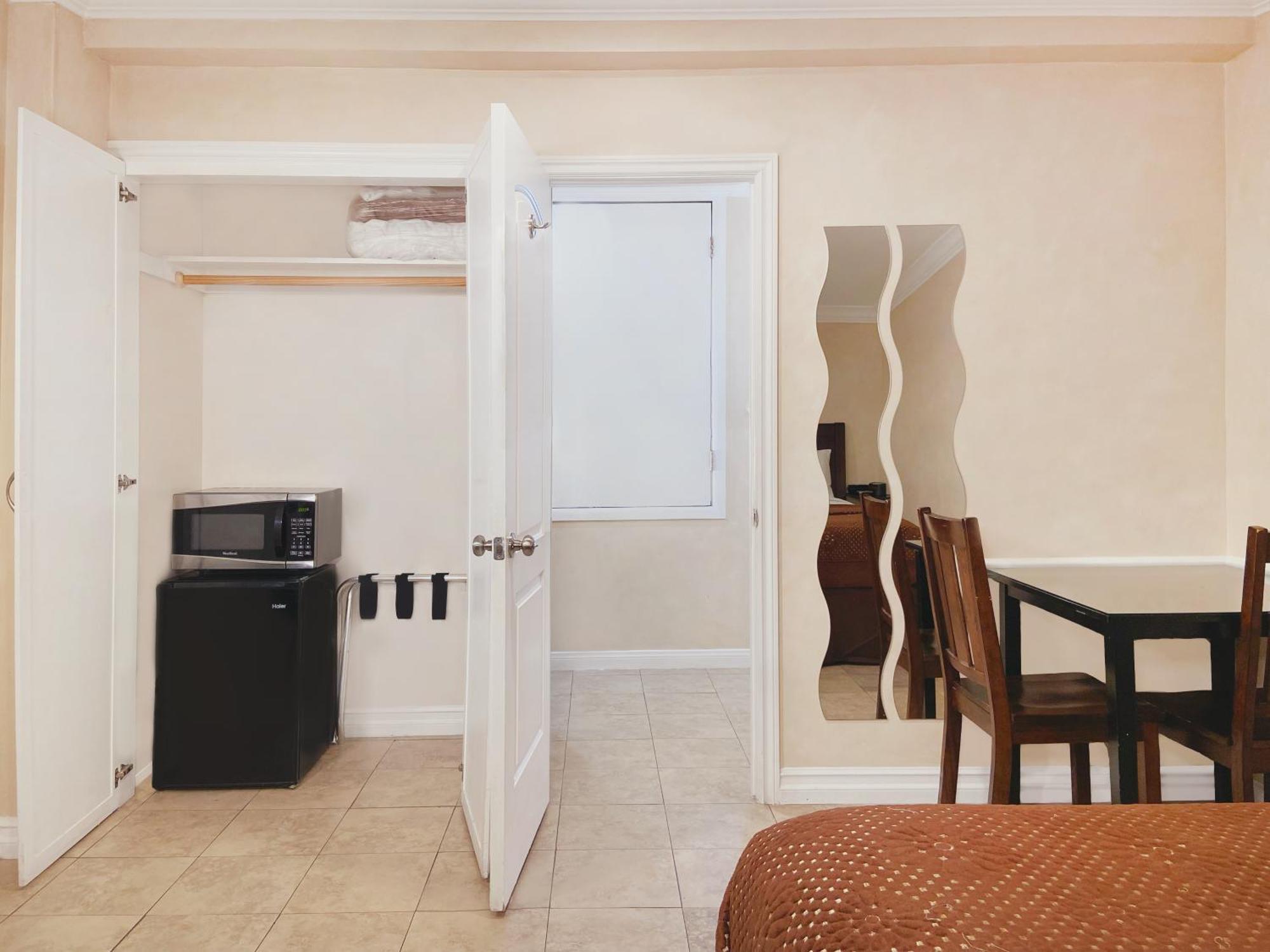 Nite Inn At Universal City - Walking Distance To Universal Studios Hollywood Los Angeles Exteriör bild