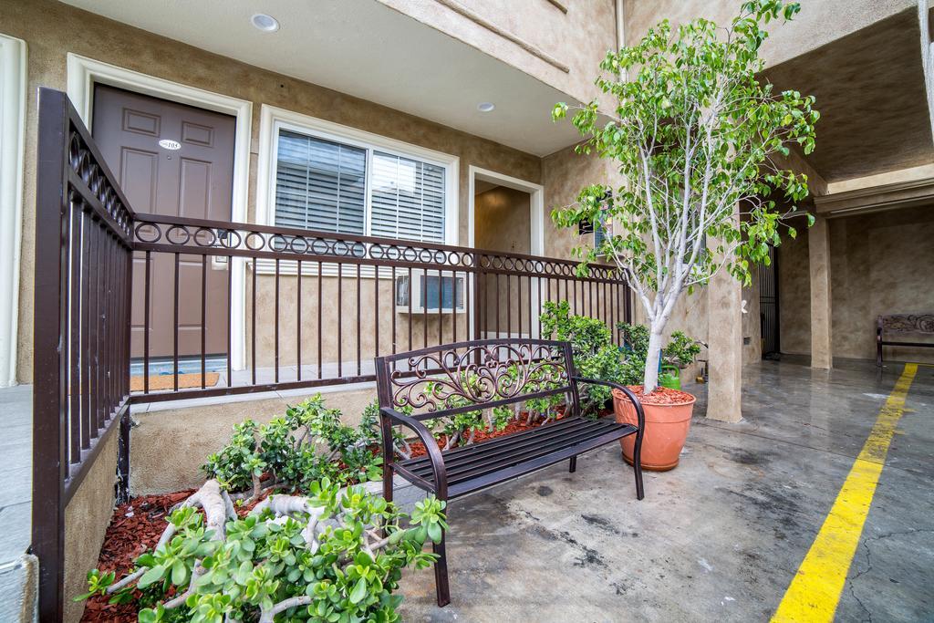 Nite Inn At Universal City - Walking Distance To Universal Studios Hollywood Los Angeles Exteriör bild